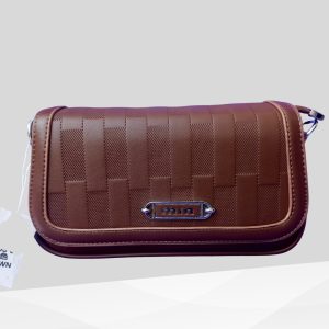 The "min" Textured Crossbody Bag – Chocolate Brown